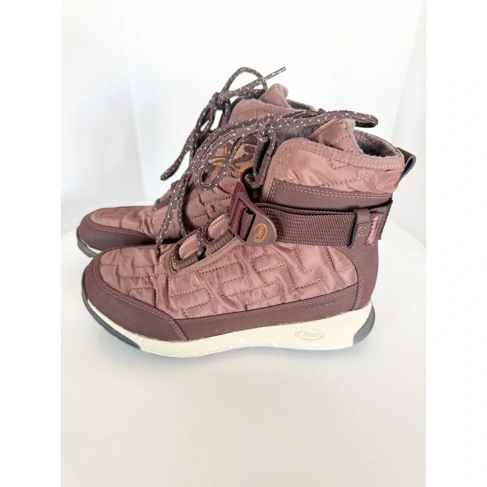 NWT Chaco Borealis Quilt Waterproof Boots in Mahogany, Size 6